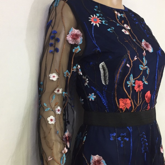 CBR dress small embroidered sheer arm - Picture 4 of 10